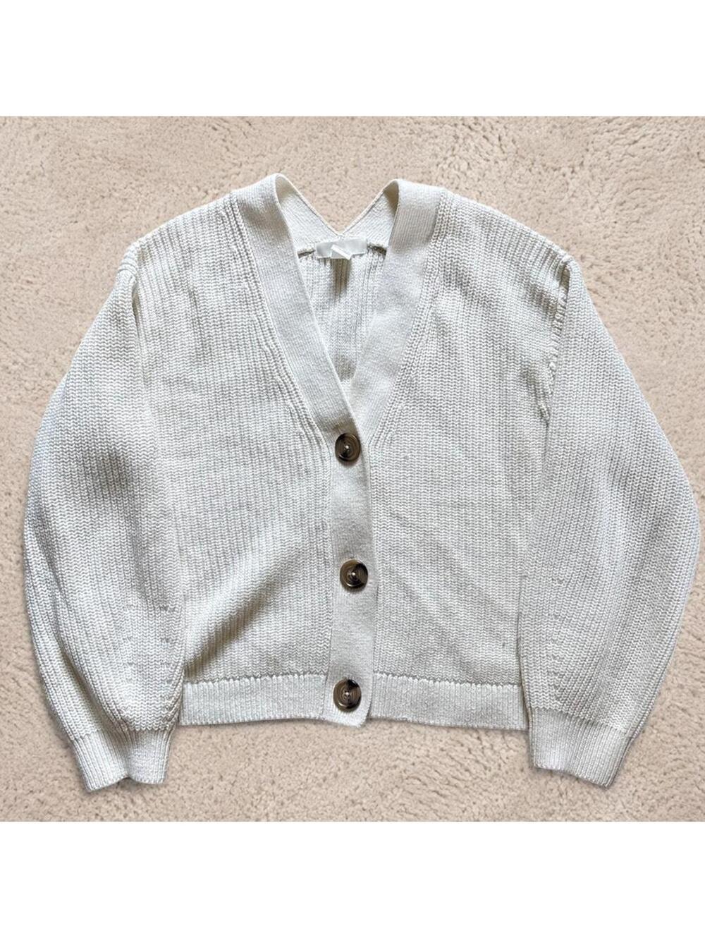 Beautiful H&M heavyweight knit oversized cardigan sweater.